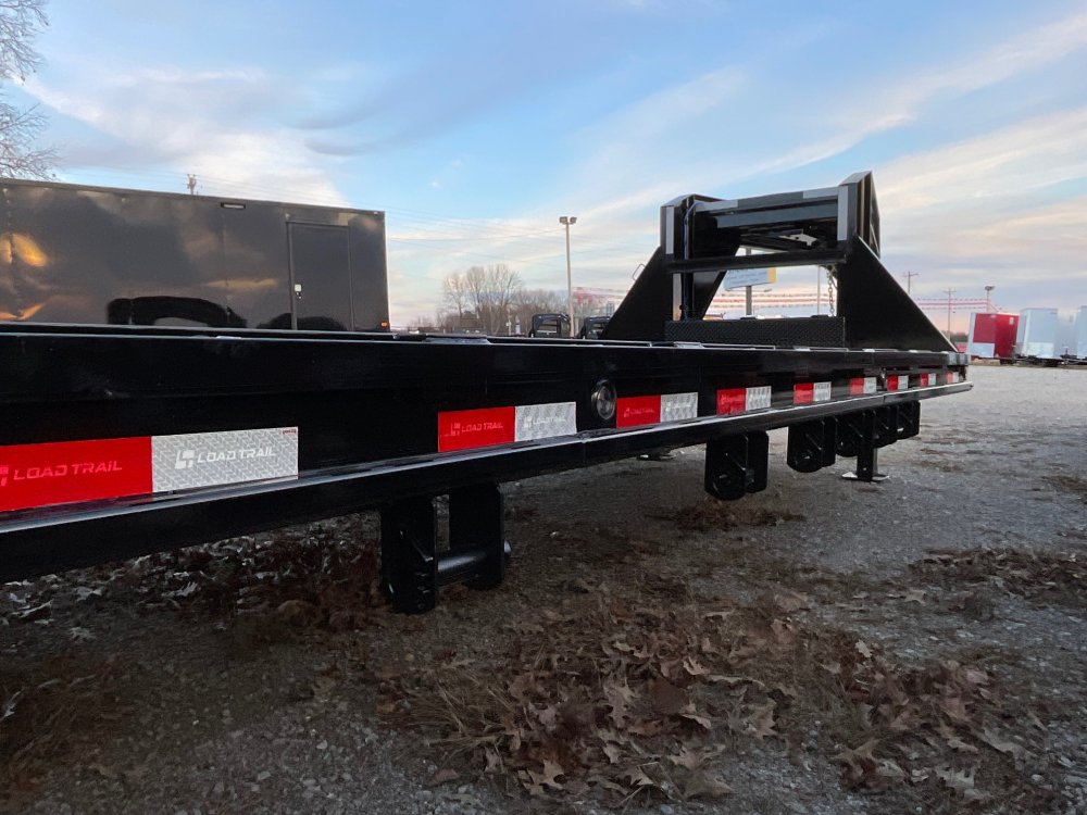 102"x32' Load Trail LLC Gooseneck Flatbed