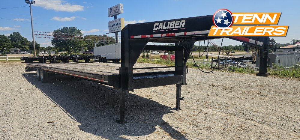 102"x40' Caliber Gooseneck Flatbed