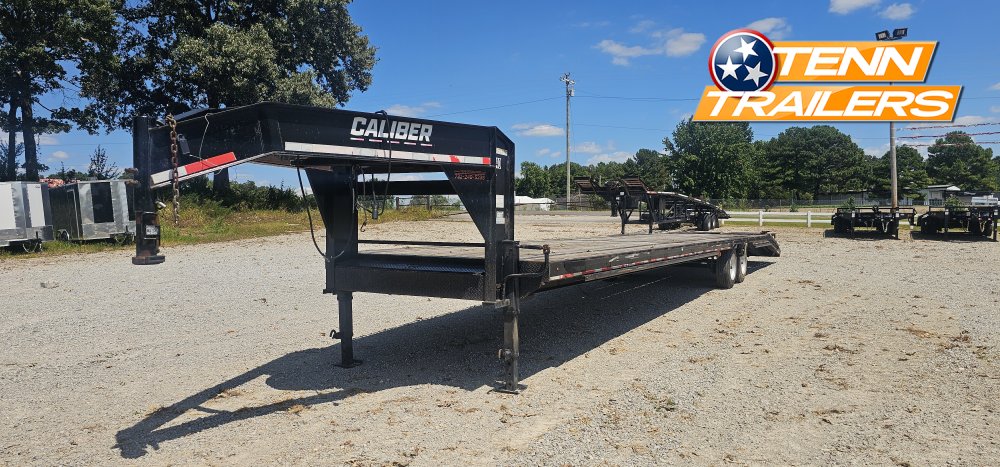 102"x40' Caliber Gooseneck Flatbed