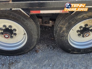 102"x40' Caliber Gooseneck Flatbed