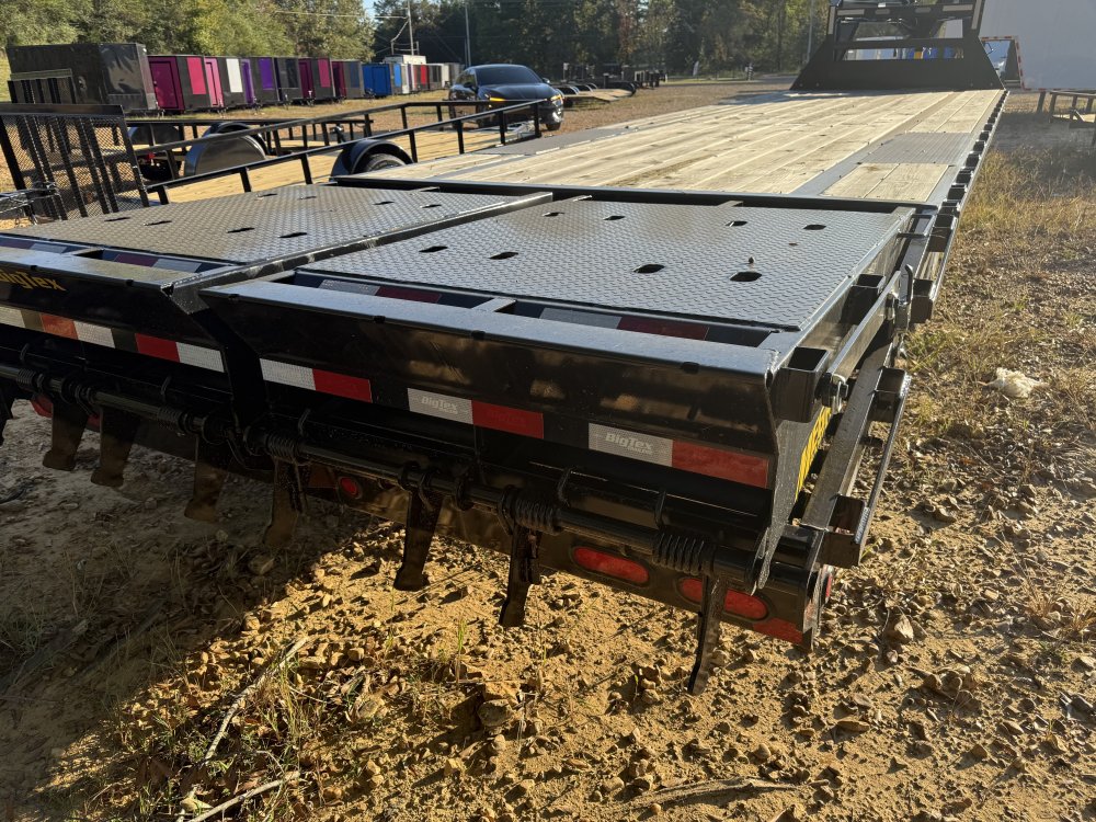 102"x34' Big Tex Gooseneck Flatbed