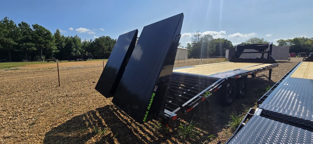 102"x25' Load Trail Gooseneck Flatbed