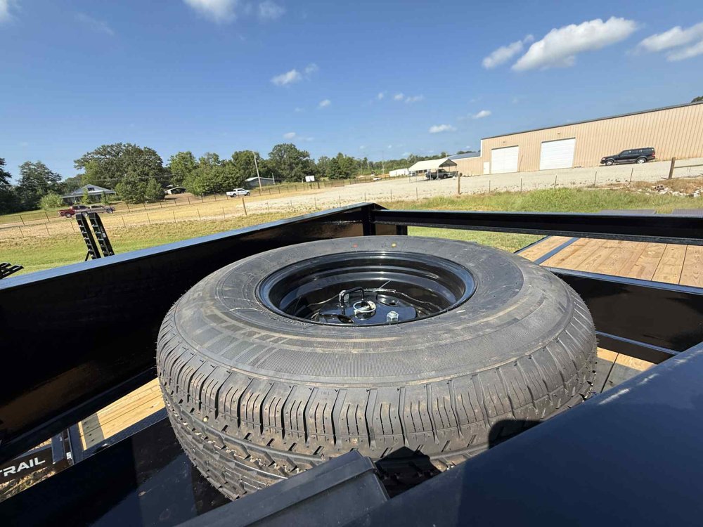 102"x30' Load Trail Gooseneck Flatbed