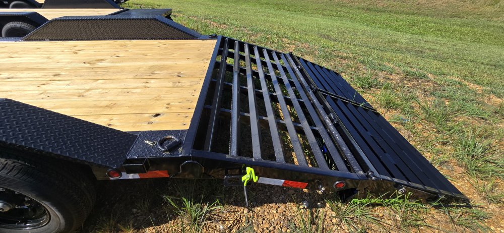 102"x22' Load Trail Equipment Trailers