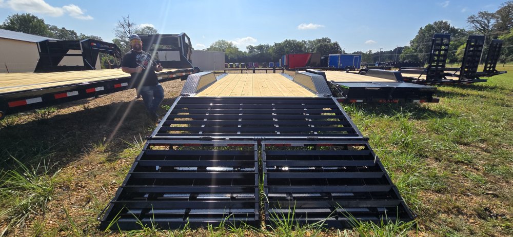 102"x22' Load Trail Equipment Trailers