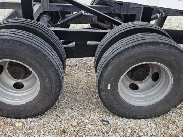 102"x52' Kaufman Car Hauler