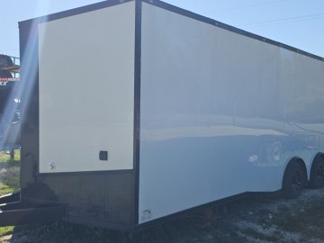 8' 5"x24' Luxe MFG Enclosed