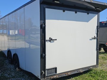 8' 5"x24' Luxe MFG Enclosed
