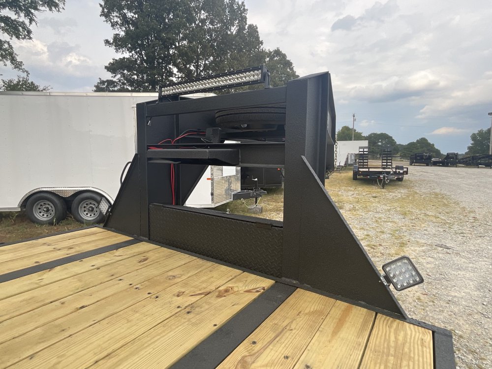 102" x 30' Caliber Gooseneck 24k