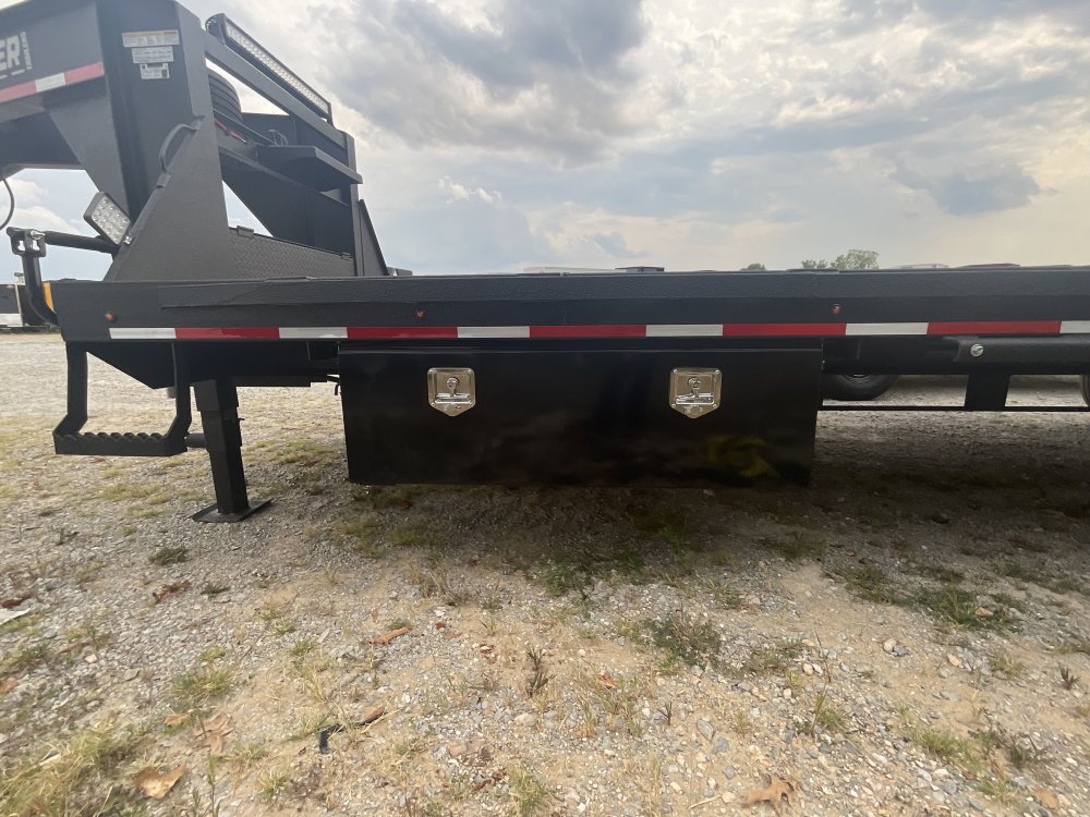 102" x 30' Caliber Gooseneck 24k