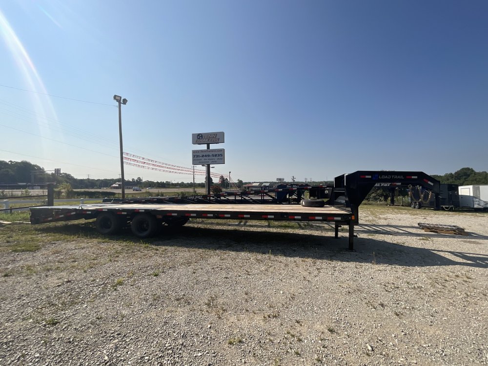102"x32' Load Trail Gooseneck Flatbed 22k