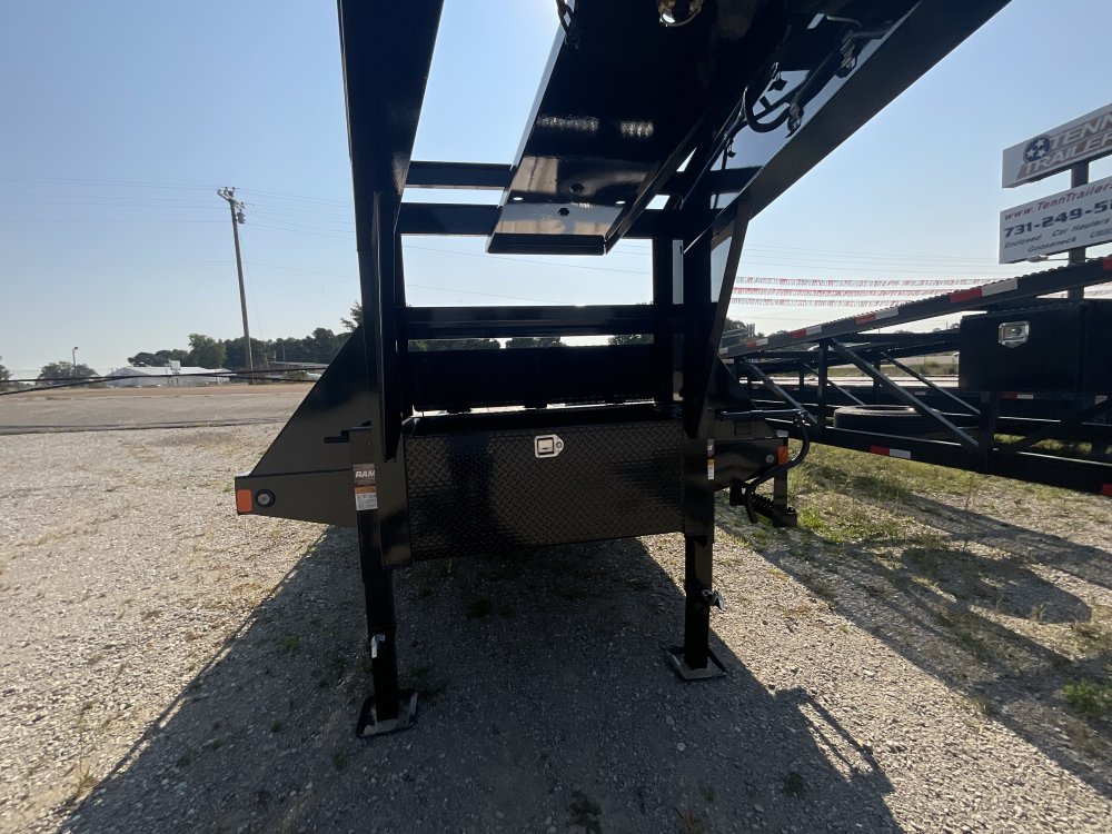 102"x32' Load Trail Gooseneck Flatbed 22k