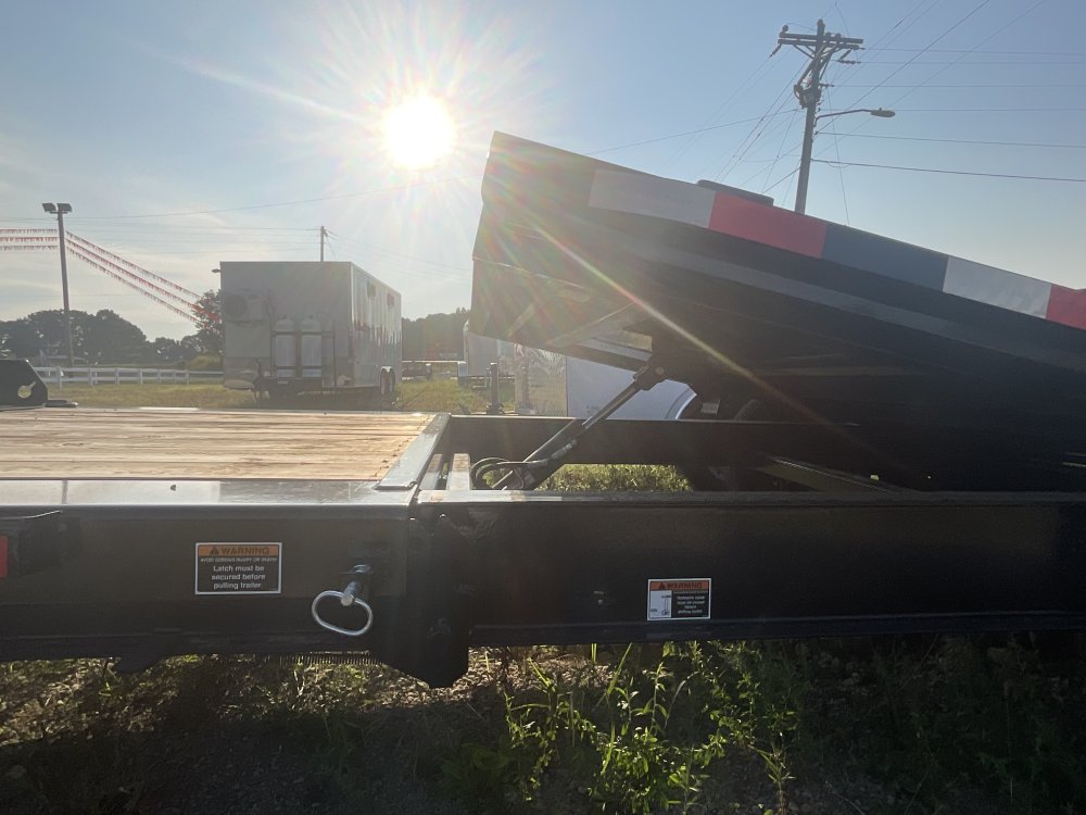 83"x22' Load Trail Tilt Trailers