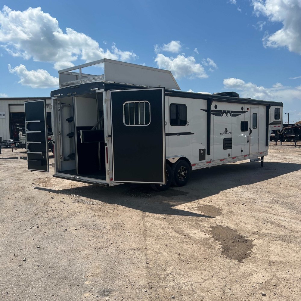8'x36' Bison Trailers Enclosed