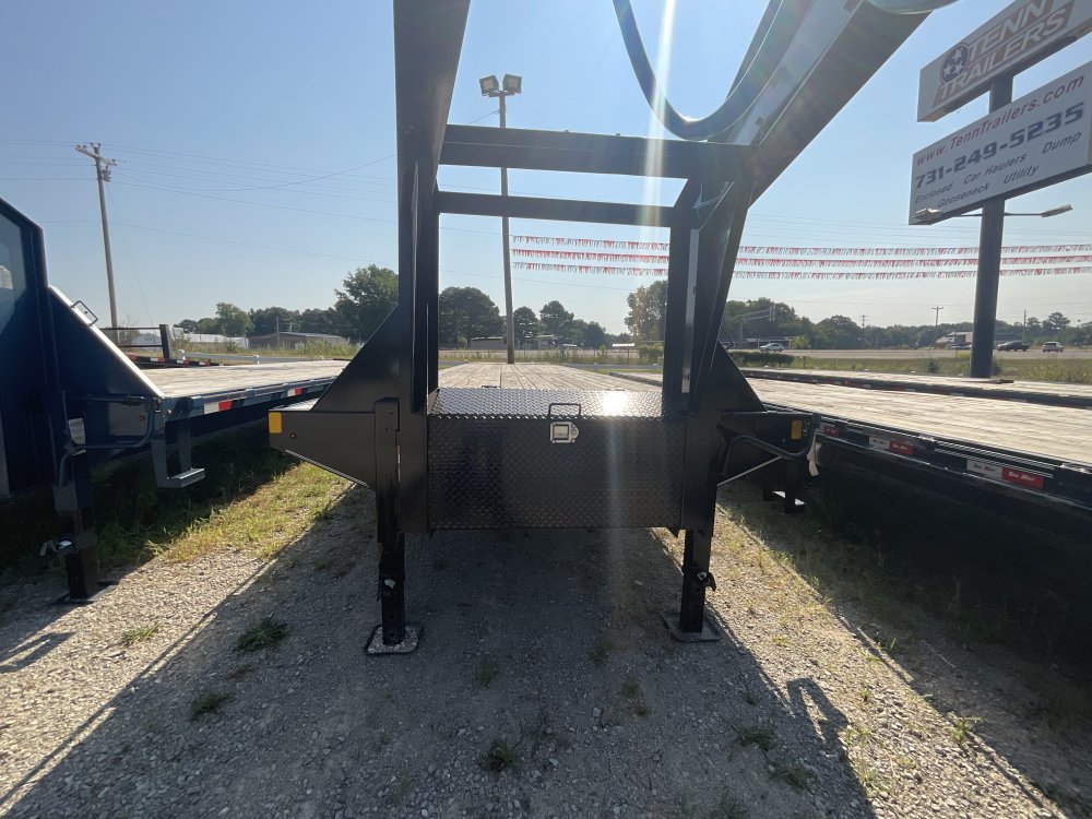 102"x40' TRAIL MAXX Gooseneck Flatbed