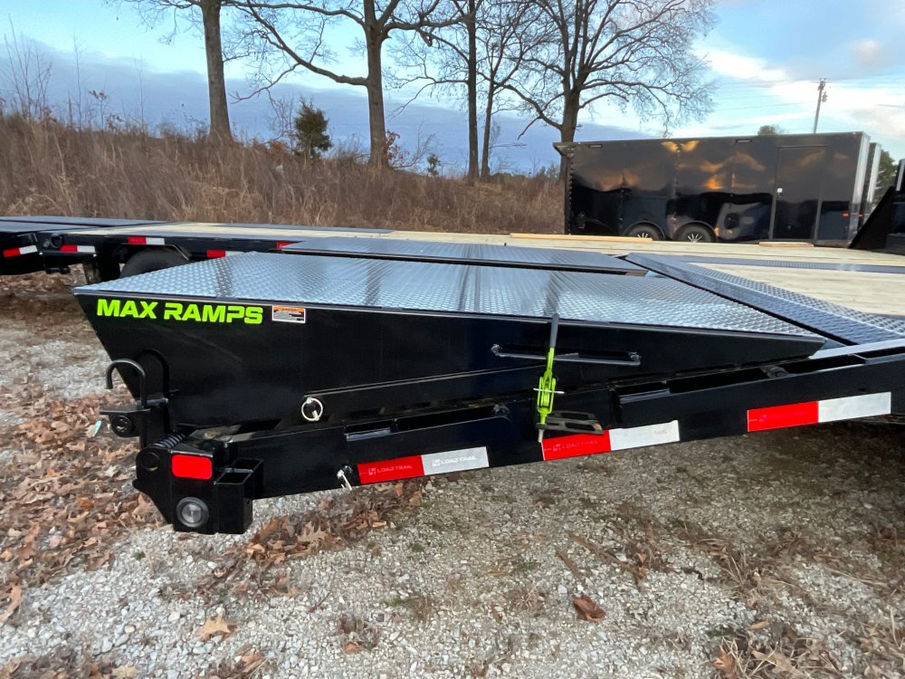 102"x28' Load Trail LLC Gooseneck Flatbed