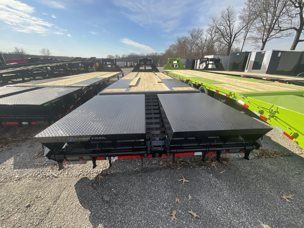 102"x32' Load Trail Gooseneck Flatbed