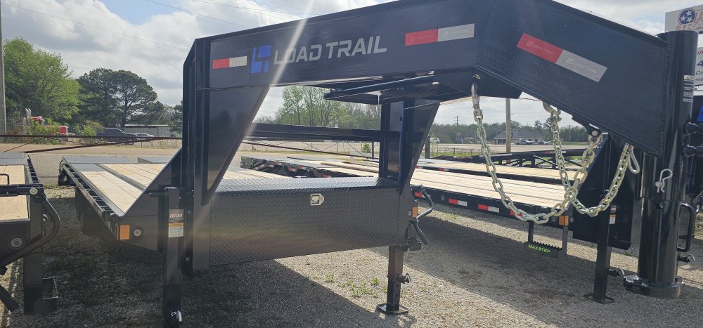 102"x25' Load Trail Gooseneck Flatbed