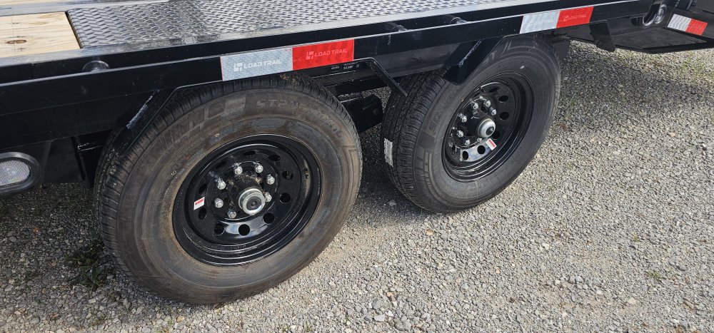 102"x25' Load Trail Gooseneck Flatbed