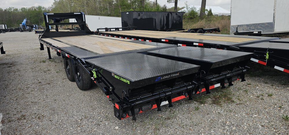 102"x25' Load Trail Gooseneck Flatbed
