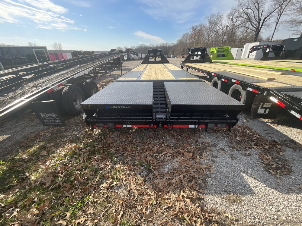102"x30' Load Trail Gooseneck Flatbed