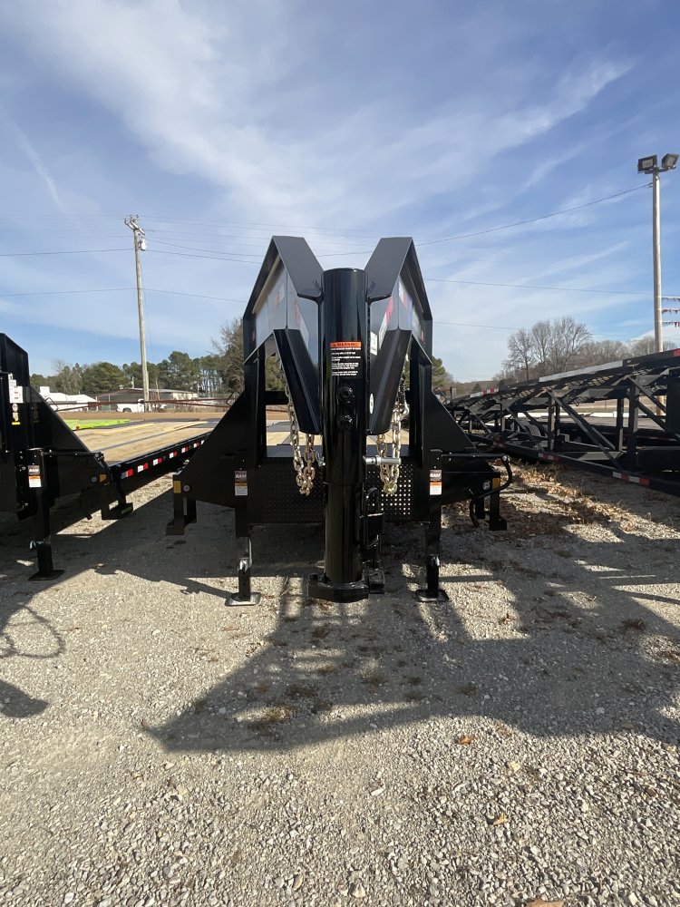 102"x30' Load Trail Gooseneck Flatbed