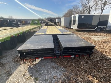 102"x28' Load Trail Gooseneck Flatbed