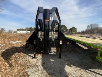 102"x28' Load Trail Gooseneck Flatbed