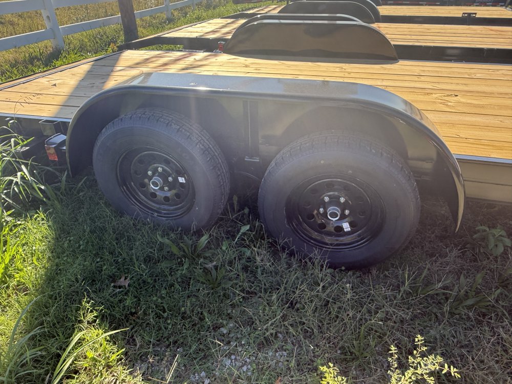 6' 10"x20' L&O Manufacturing LLC Car Hauler