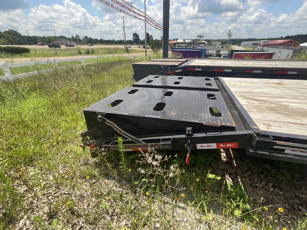 102"x40' TRAIL MAXX Gooseneck Flatbed 14k