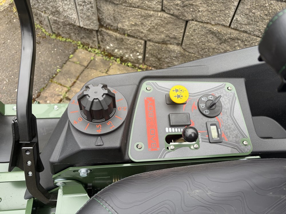 2026 ZT ELITE 60" Kawasaki 726cc, 24 hp FR730 Zero Turn Mower Side Discharge