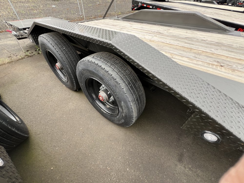2025 24' x8' 6" MAXX-D H9X: Heavy-Duty Equipment Trailer 22K