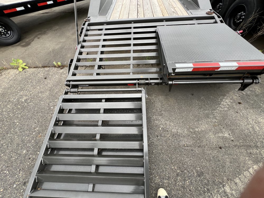 2025 24' x8' 6" MAXX-D H9X: Heavy-Duty Equipment Trailer 22K