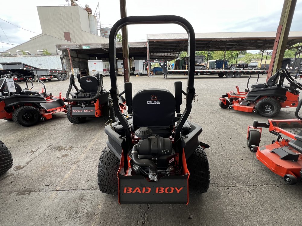 2025 Bad Boy MAVERICK HD 54" Kawasaki 726cc, 23.5 hp FX730 Lawn Mower