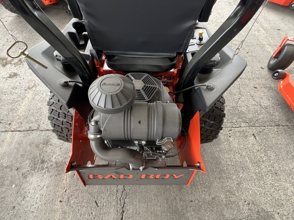 2025 Bad Boy MAVERICK HD 54" Kawasaki 726cc, 23.5 hp FX730 Lawn Mower