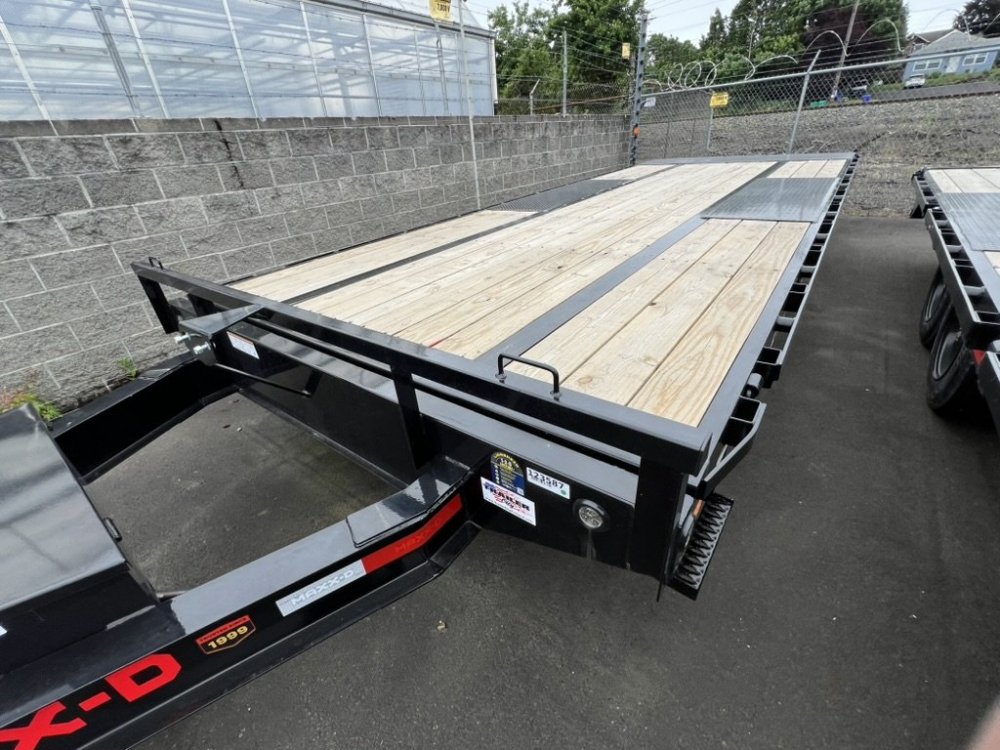 2025 22' x MAXX-D TOX - 8 INCH 10LB I-BEAM POWER TILT DECKOVER 14K