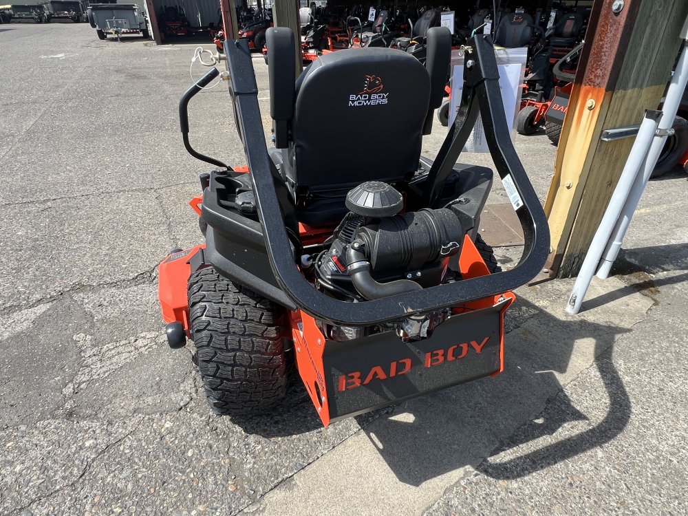 2025 Bad Boy MAVERICK HD 60" Kawasaki 726cc, 23.5 hp FX730 Lawn Mower
