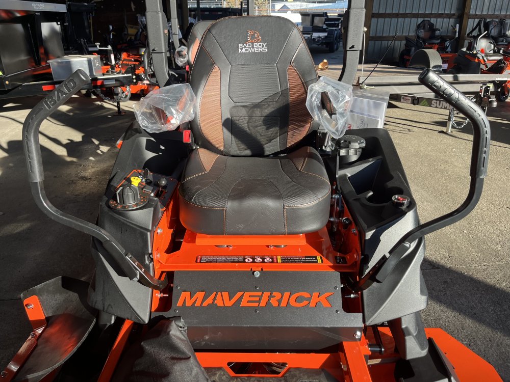 2026 MAVERICK 60" Kawasaki 726cc, 24 hp FS730 Lawn Mower Side Discharge