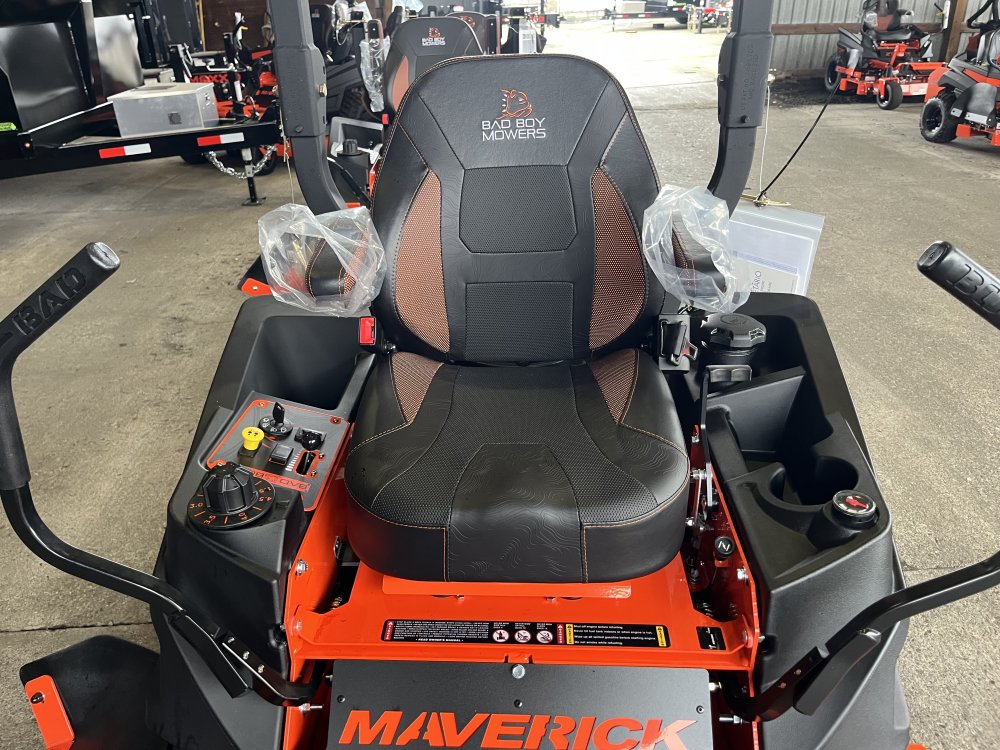 2026 MAVERICK 60" Kawasaki 726cc, 24 hp FS730 Lawn Mower Side Discharge