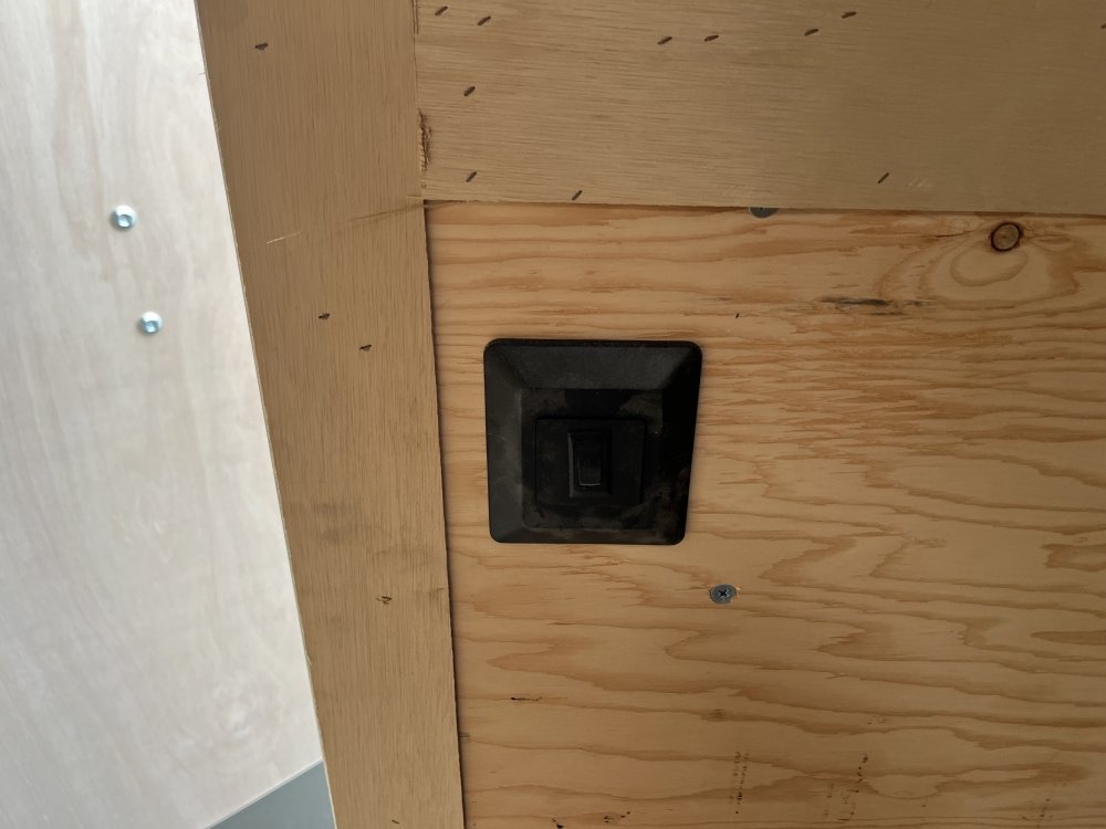 2026 20' x8' 6" Continental Cargo VHW V-Series Wedge 10K