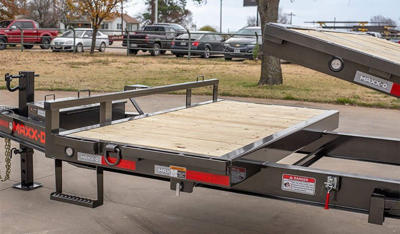 2025 24' x8' 6" Maxx-D GOX - GRAVITY TILT DECKOVER TRAILER 17.5K