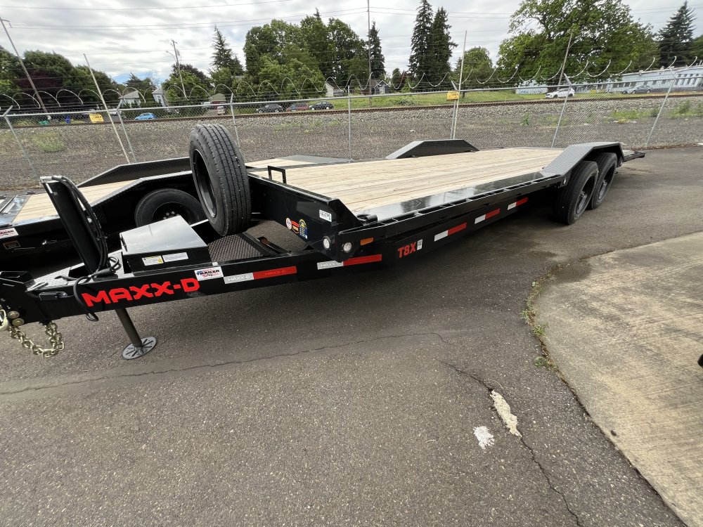 2025 24' x8' 6" MAXX-D T8X 8" POWER EQUIPMENT TILT 17.5K