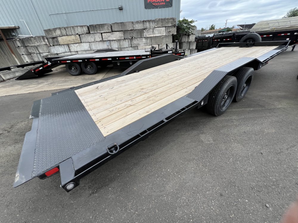 2025 24' x8' 6" MAXX-D T8X 8" POWER EQUIPMENT TILT 17.5K