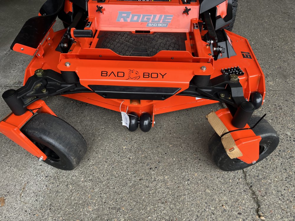 2025 Bad Boy ROGUE 61" Kawasaki 999cc, 38.5hp, FX1000 EFI Side Discharge