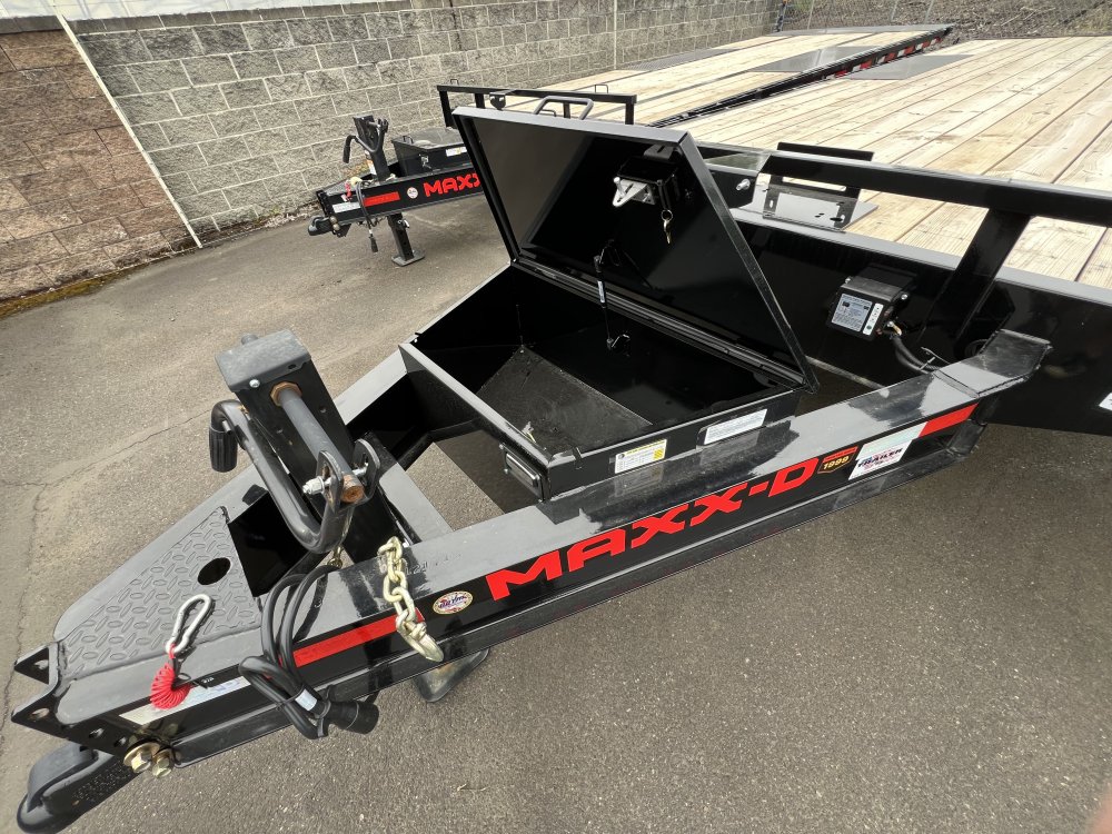 2025 22' x8' 6" MAXX-D DOX - 8INCH 10 LB I-BEAM DECKOVER TRAILER 17.5K