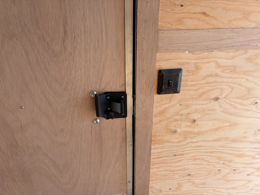 2027 12' x6' Continental Cargo VHW V-Series Wedge 7K