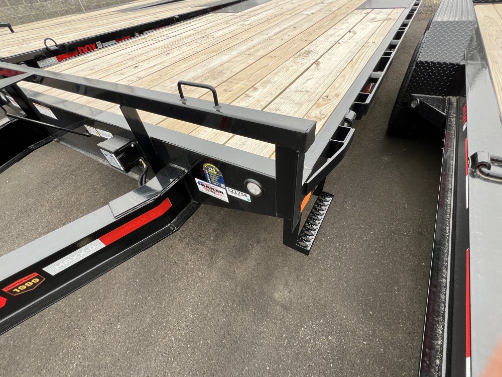 2025 20' x8' 6" MAXX-D DOX - 8INCH 10 LB I-BEAM DECKOVER TRAILER 15.4K