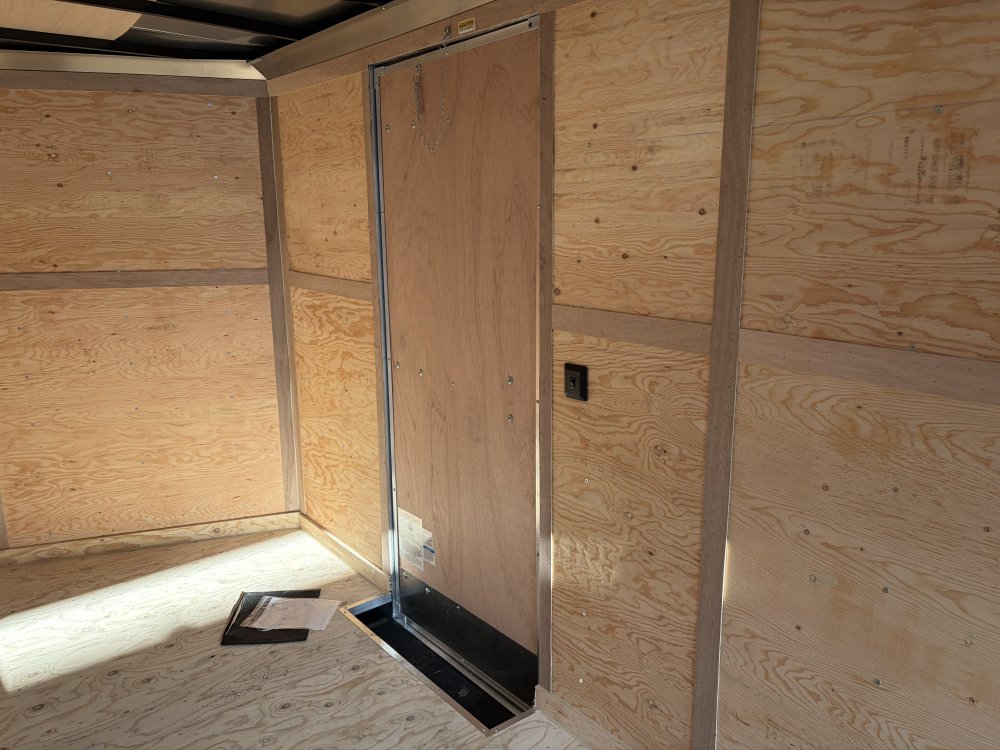 2027 20' x8' 6" Continental Cargo VHW V-Series Wedge 10K