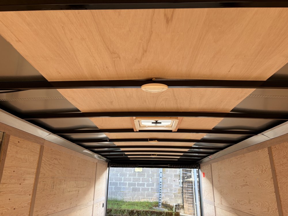 2027 20' x8' 6" Continental Cargo VHW V-Series Wedge 10K