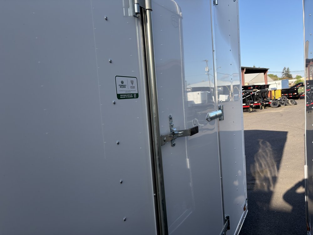 2027 20' x8' 6" Continental Cargo VHW V-Series Wedge 10K